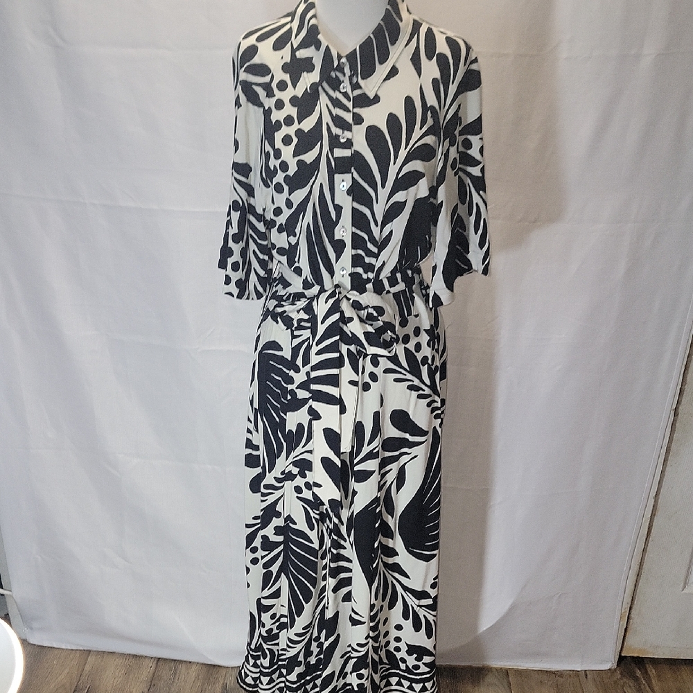 H&M Black and White Long Sleeve Dress